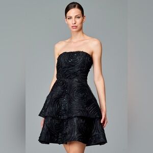 🤩NEW WITH TAGS 🤩John Paul Ataker🥳EMBROIDERED STRAPLESS SHORT DRESS🛍️💝💎